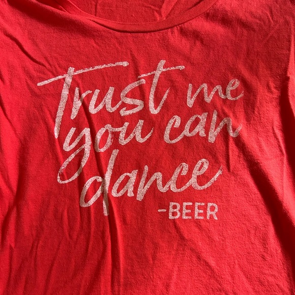 Women's Graphic Tee Medium - Picture 3 of 3